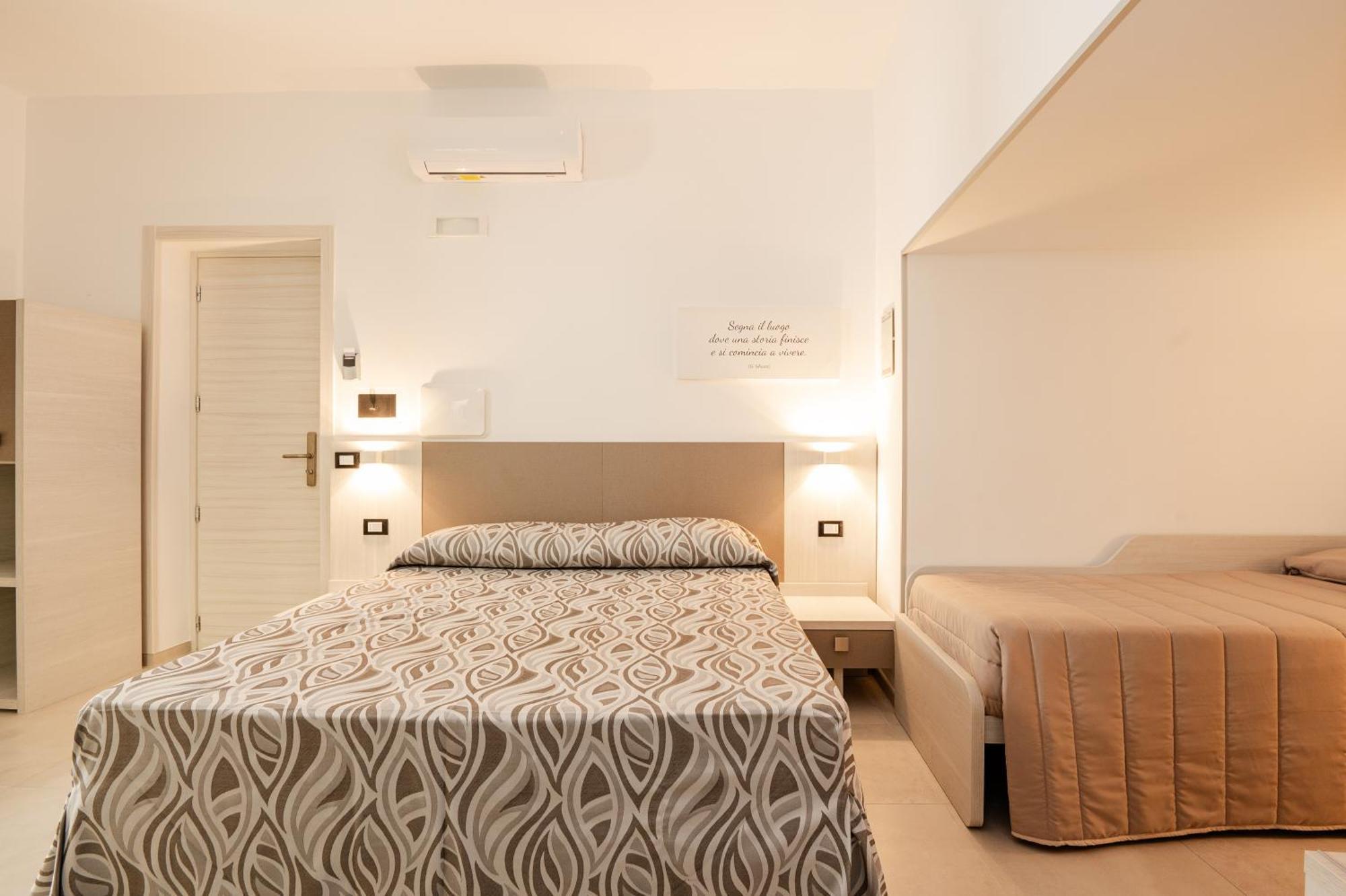 Hotel La Caravella Vieste Room photo